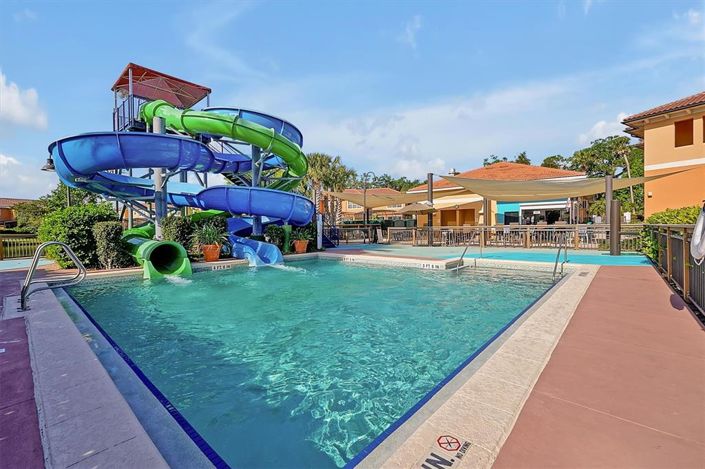 Image No.40-2 Bed Townhouse for sale