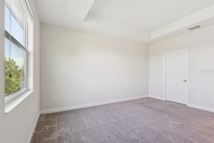 Image No.25-3 Bed Townhouse for sale