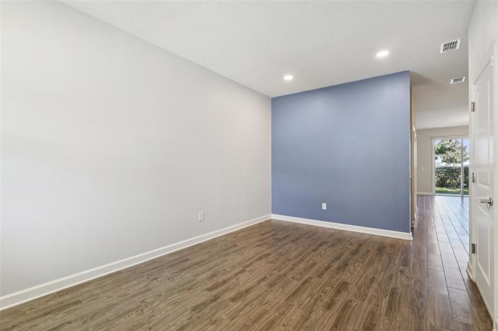 Image No.6-3 Bed Townhouse for sale