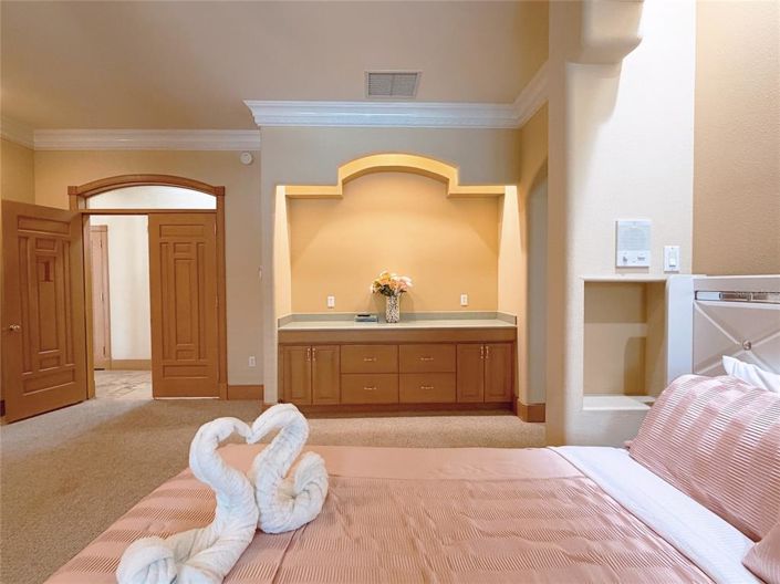 Image No.18-5 Bed Property for sale