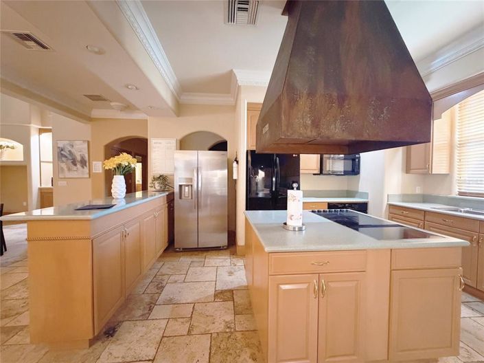 Image No.41-5 Bed Property for sale