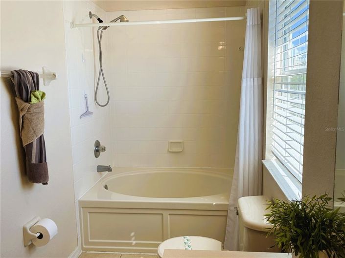 Image No.29-3 Bed Townhouse for sale