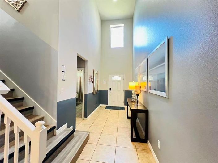 Image No.12-8 Bed Property for sale