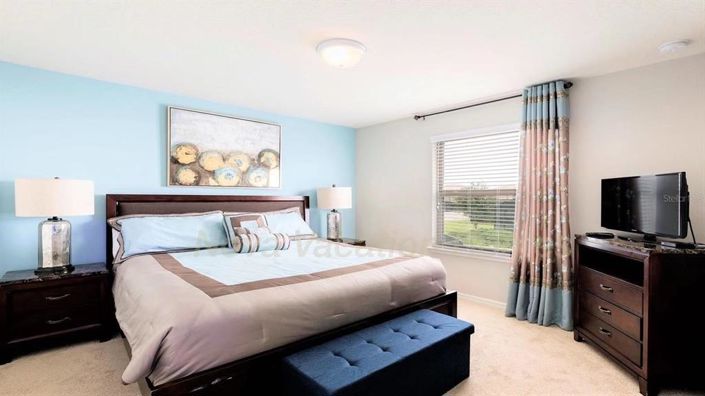 Image No.17-8 Bed Property for sale