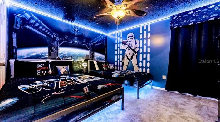 Image No.20-8 Bed Property for sale