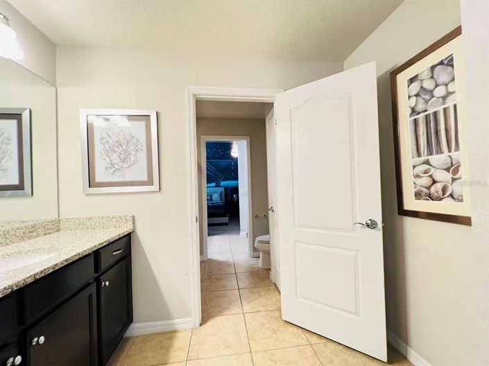 Image No.22-8 Bed Property for sale