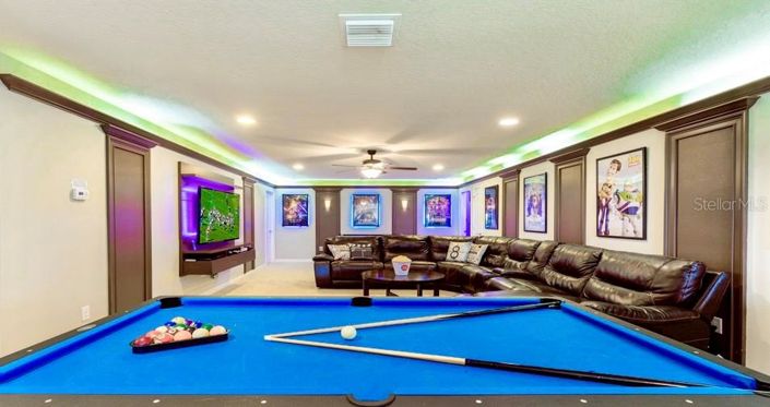 Image No.23-8 Bed Property for sale