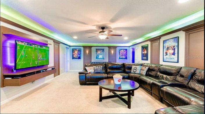 Image No.24-8 Bed Property for sale