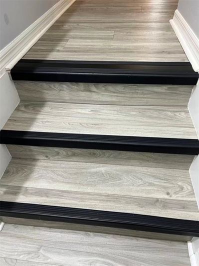 Image No.27-8 Bed Property for sale