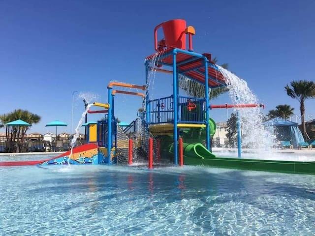 Image No.33-8 Bed Property for sale