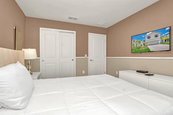 Image No.26-5 Bed Property for sale