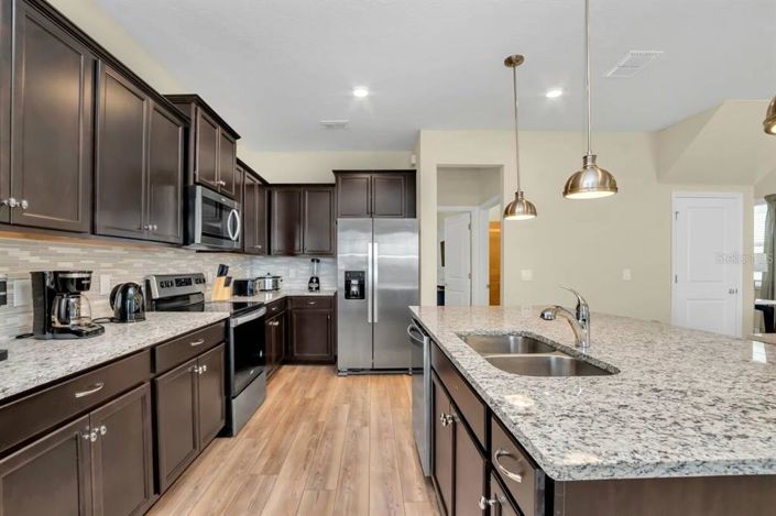 Image No.7-5 Bed Property for sale