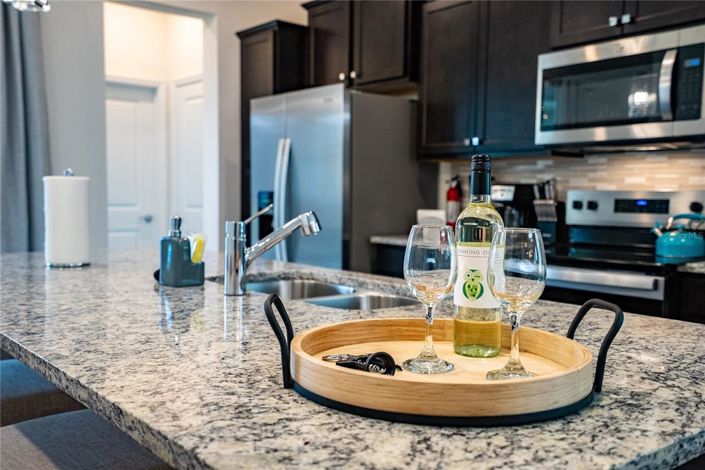 Image No.11-5 Bed Property for sale