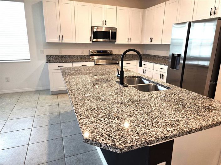 Image No.18-3 Bed Property for sale