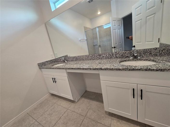 Image No.48-3 Bed Property for sale