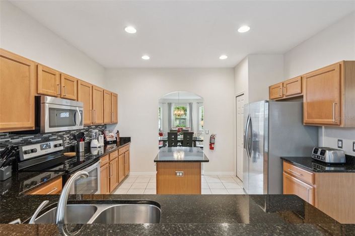 Image No.20-5 Bed Property for sale