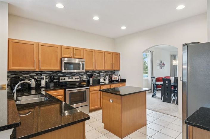 Image No.22-5 Bed Property for sale