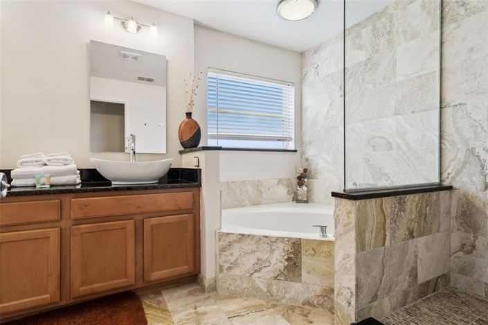 Image No.43-5 Bed Property for sale