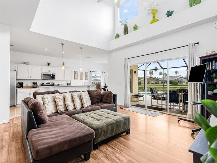 Image No.10-4 Bed Property for sale