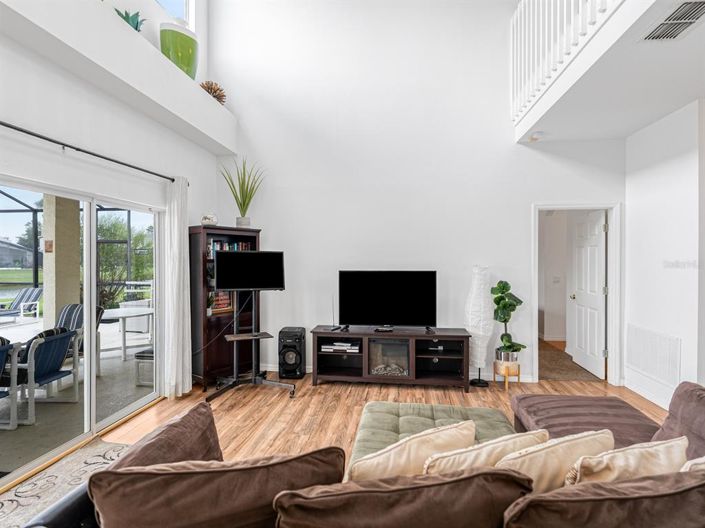 Image No.12-4 Bed Property for sale