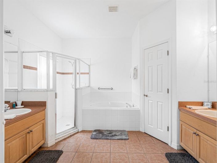 Image No.18-4 Bed Property for sale