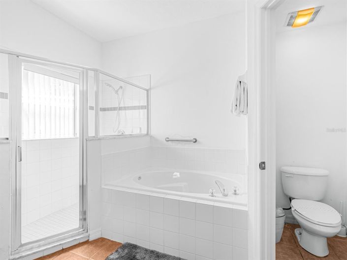 Image No.19-4 Bed Property for sale