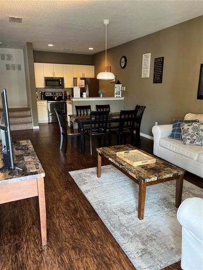 Image No.23-3 Bed Townhouse for sale