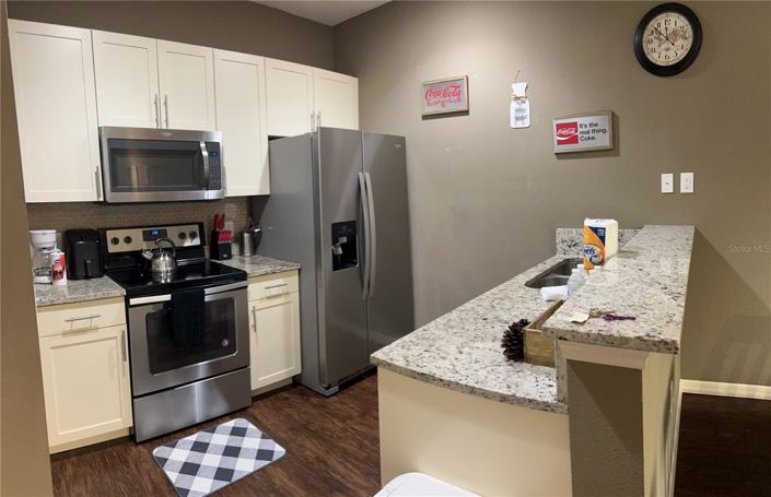 Image No.25-3 Bed Townhouse for sale