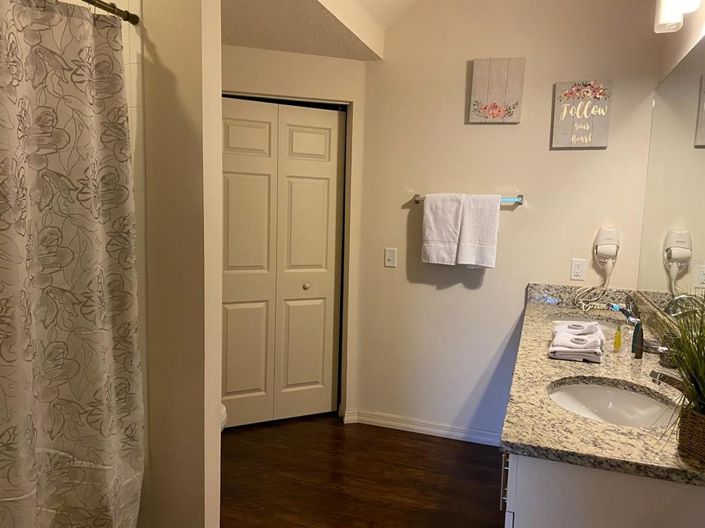 Image No.27-3 Bed Townhouse for sale