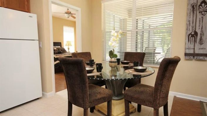 Image No.5-6 Bed Property for sale