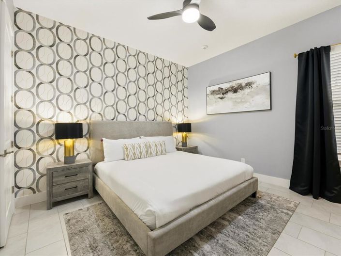 Image No.15-10 Bed Property for sale