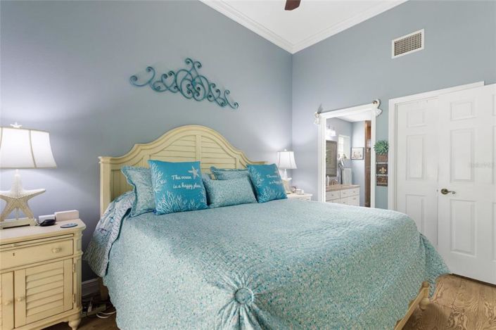 Image No.25-2 Bed Property for sale