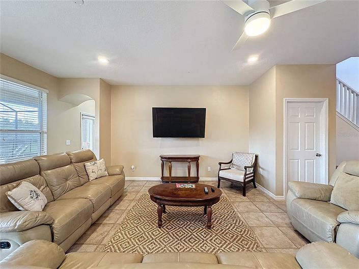 Image No.13-8 Bed Property for sale