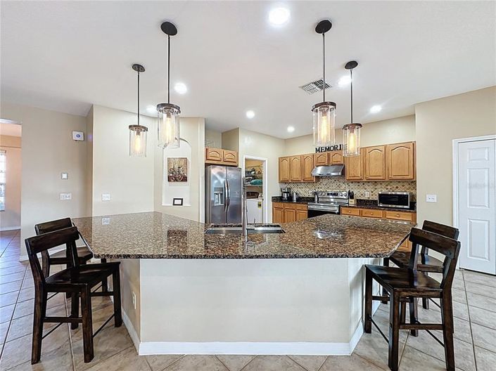 Image No.16-8 Bed Property for sale