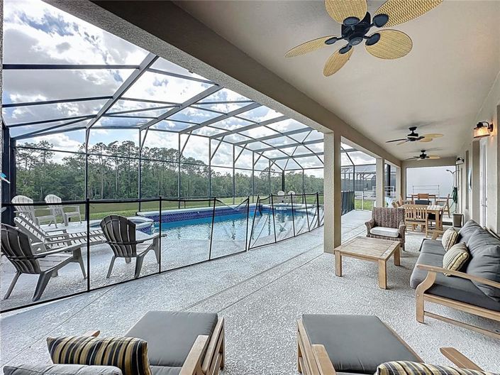 Image No.2-8 Bed Property for sale