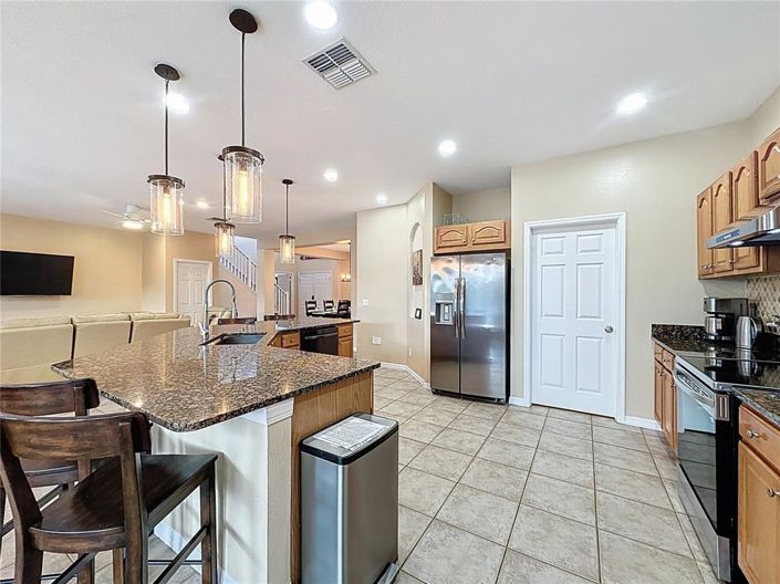 Image No.21-8 Bed Property for sale