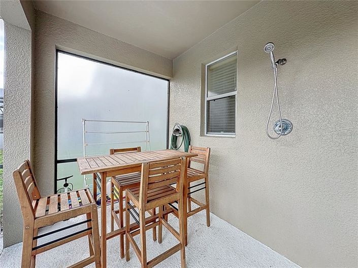 Image No.28-8 Bed Property for sale