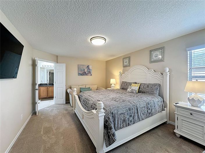 Image No.45-8 Bed Property for sale