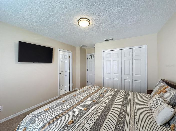 Image No.50-8 Bed Property for sale