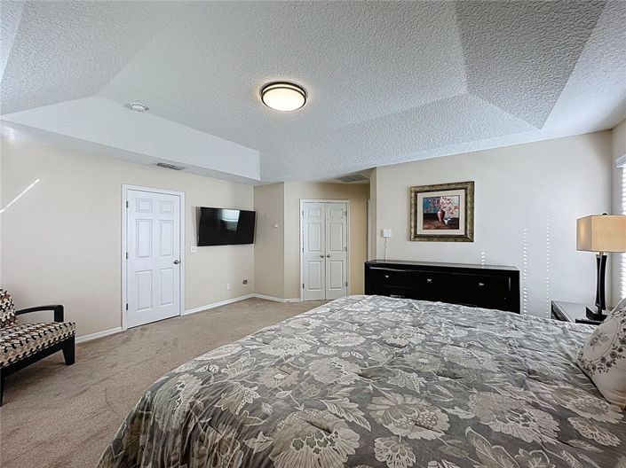 Image No.56-8 Bed Property for sale