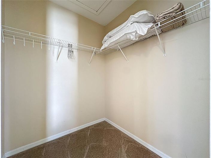 Image No.60-8 Bed Property for sale