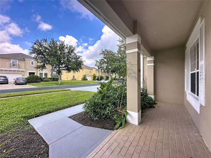 Image No.8-8 Bed Property for sale