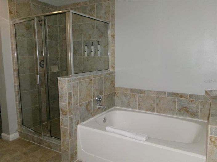 Image No.27-2 Bed Property for sale