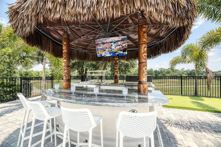 Image No.18-6 Bed Property for sale