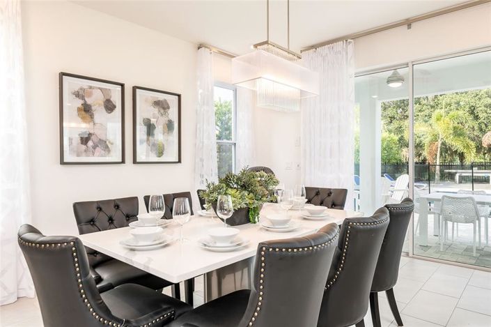 Image No.21-6 Bed Property for sale