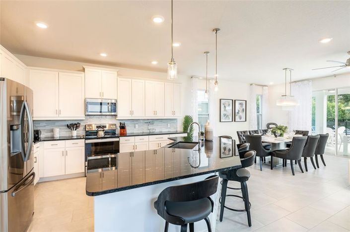 Image No.24-6 Bed Property for sale