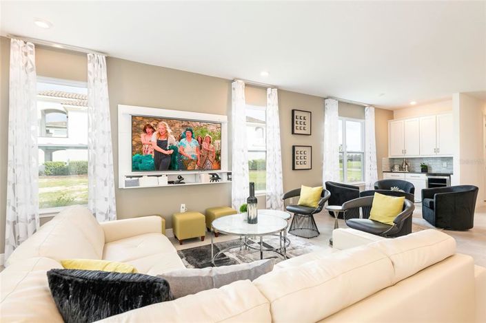 Image No.27-6 Bed Property for sale