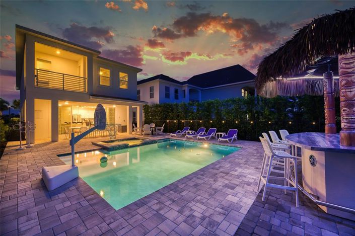 Image No.3-6 Bed Property for sale