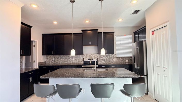 Image No.6-5 Bed Property for sale