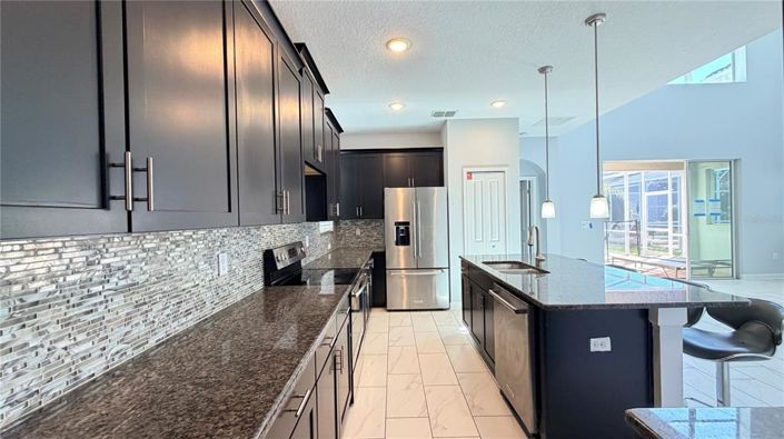 Image No.7-5 Bed Property for sale